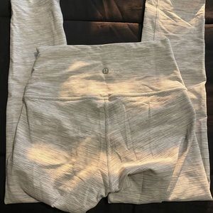 Lululemon crop leggings